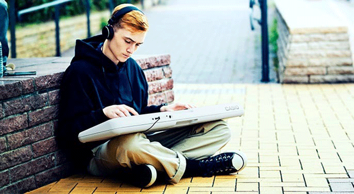 Casiotone CT-S200 có nhiều tính năng hiện đại