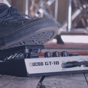 BOSS GT-1B Bộ đa hiệu ứng guitar boss gt 1b chinh hang