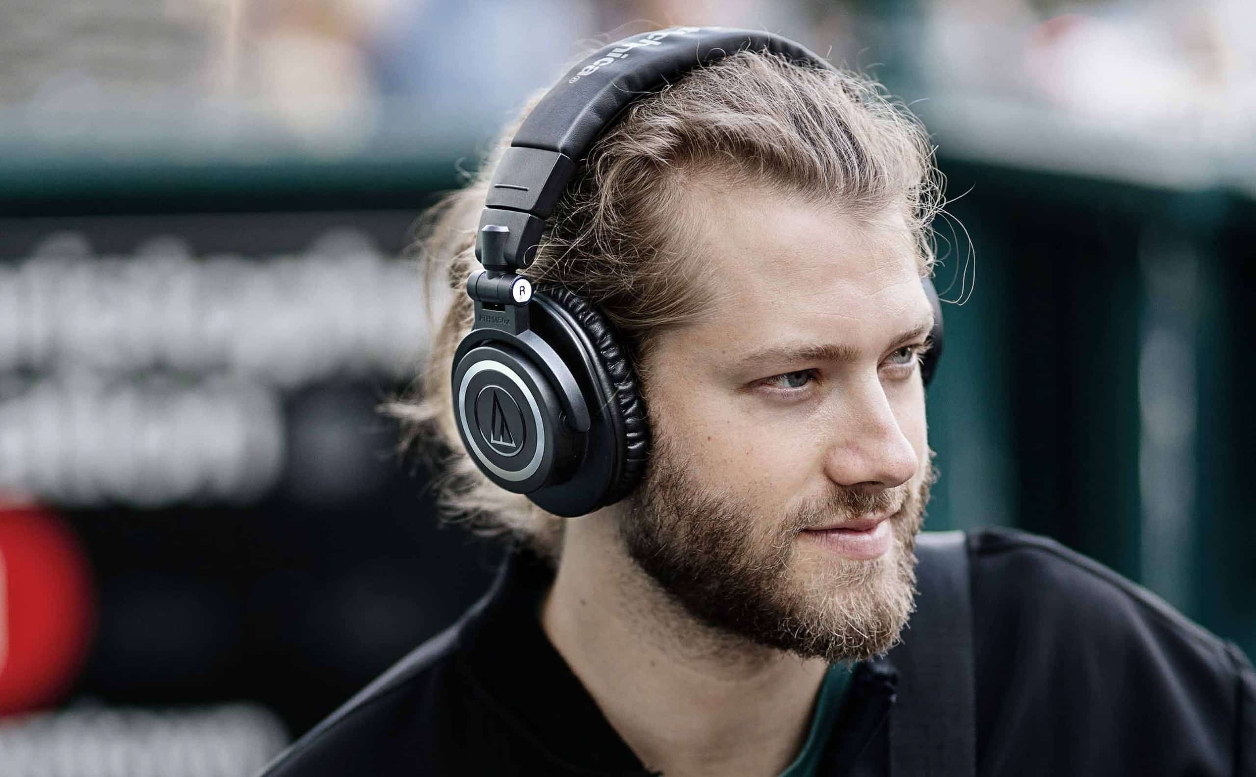 audio technica ath m50xbt tai nghe bluetooth khong day 3 audio technica ath m50xbt tai nghe bluetooth khong day 3