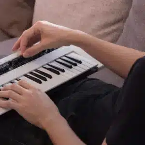 Đàn Synthesizer Yamaha Reface CS dan synthesizer yamaha reface cs