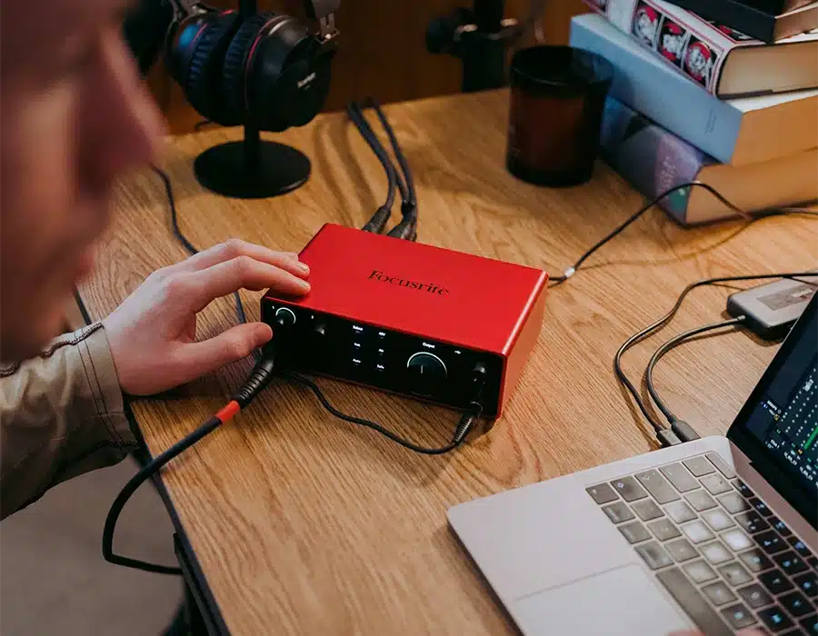 focusrite scarlett 4i4 4th 3 focusrite scarlett 4i4 4th 3