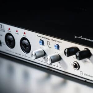 steinberg ur rt2 audio interface 1