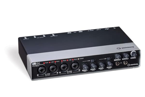 steinberg ur44 audio interface 3