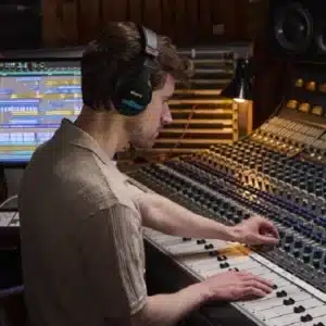 Tai Nghe Kiểm Âm Sony MDR – M1 tai nghe kiem am sony mdr m1