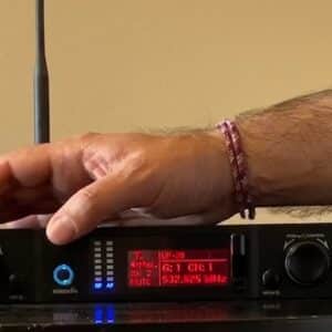 uf 20r bo thu tin hieu