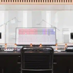 Loa kiểm âm phòng thu ADAM Audio A44H dual 4 inch active studio monitor một chiếc adam a44h 3