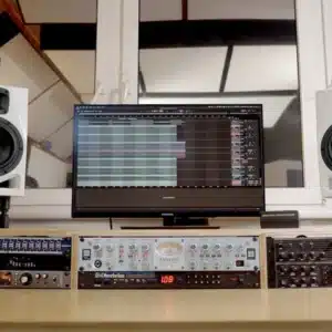 adam a4v white 5